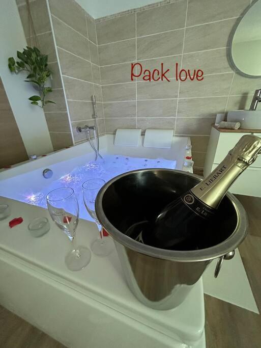 Romantique Room Muret Extérieur photo